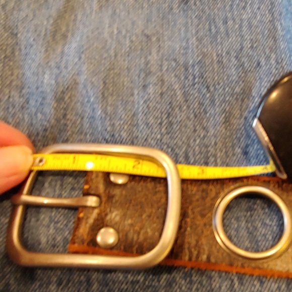 Fossil Leather Belt, length of Leather 39" - Picture 4 of 6